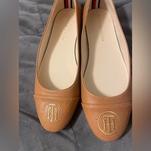 Tommy Hilfiger flats size 8 worn 1x